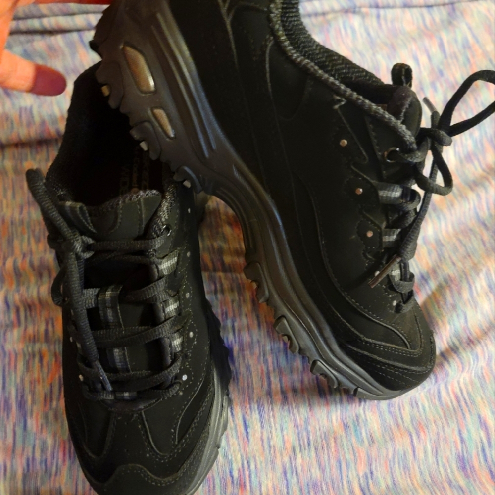 Skechers D'Lites Womens Shoes sz7.5 Black